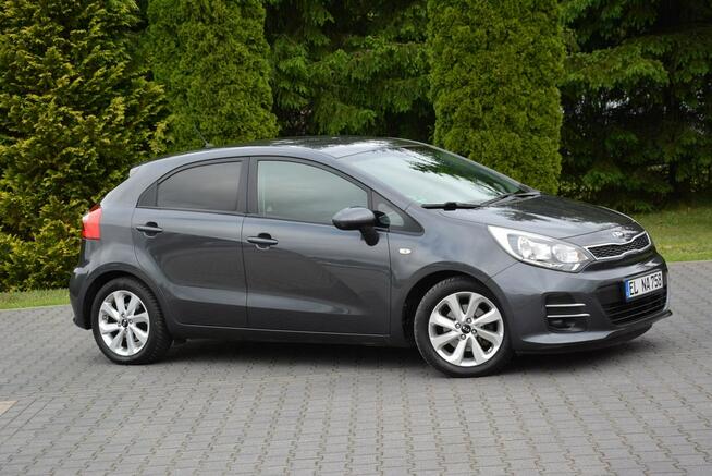 Kia Rio Klimatronic Grzane fotele Grzana kierownica Parktronic z Niemiec