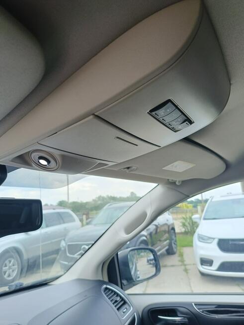 Chrysler Town & Country Cross Country Limited