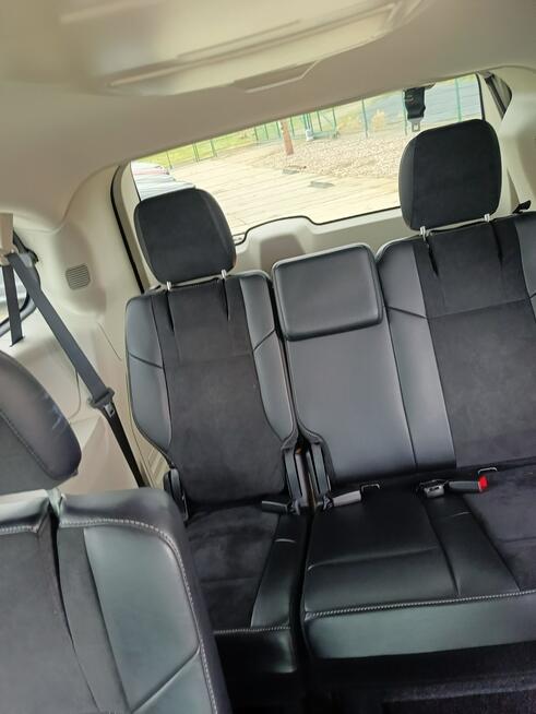 Chrysler Town & Country Cross Country Limited