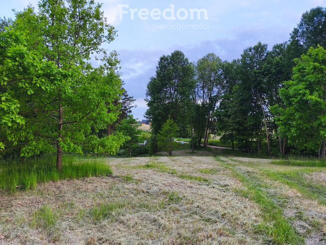 Kameralna działka budowlana nad jeziorem Juksty