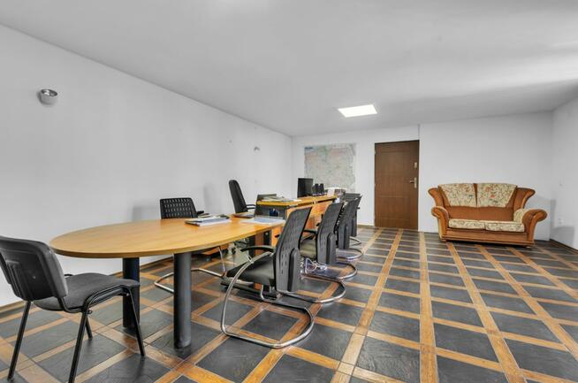 Dom 400 m² z potencjałem dla rodziny lub firmy