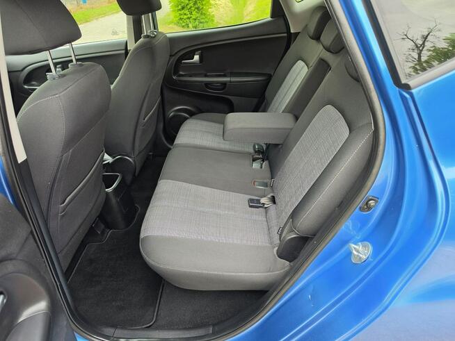Kia Venga 1,4 diesel w ładnym kolorze niski przebieg 141 tys km !
