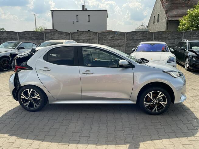 Toyota Yaris Hybryda Automat Kamera Podgrzewanie Virtual 130KM