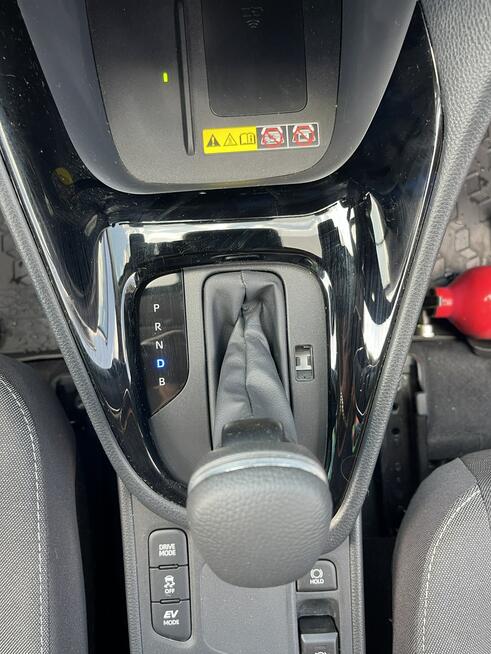 Toyota Yaris Hybryda Automat Kamera Podgrzewanie Virtual 130KM