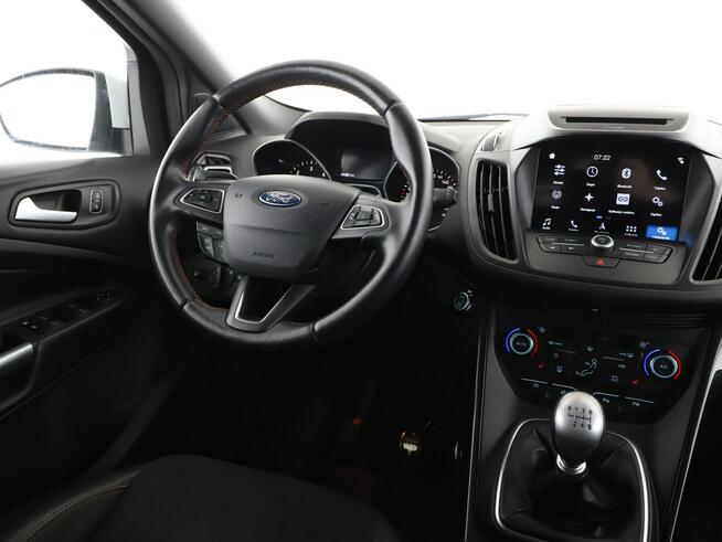 Ford Kuga ST-Line AWD navi kamera grzane fotele bixenon hak