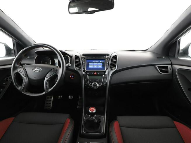 Hyundai i30 186KM panorama navi kamera grzane fotele tempomat ks. serwisowa