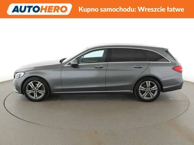 Mercedes C 180 półskóra full LEDnavi klima auto grzane fotele kamera i czujniki parko