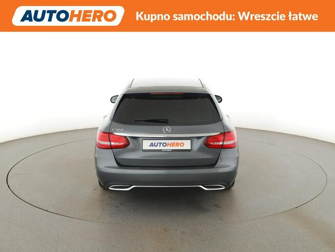 Mercedes C 180 półskóra full LEDnavi klima auto grzane fotele kamera i czujniki parko
