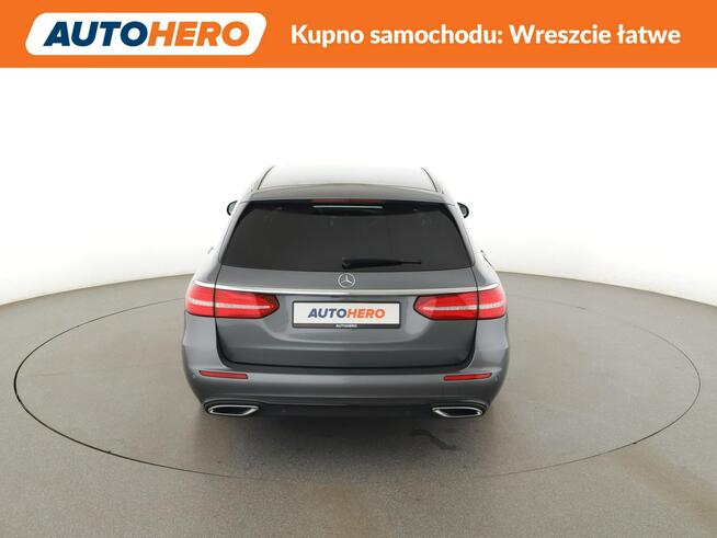 Mercedes E 200 E200d Automat Avantgarde Navi Tempomat Grzane Fotele ParkAssist Kamera