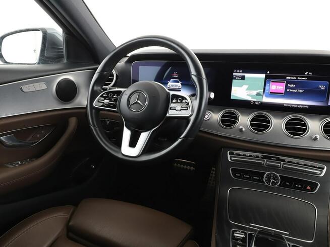 Mercedes E 200 E200d Automat Avantgarde Navi Tempomat Grzane Fotele ParkAssist Kamera