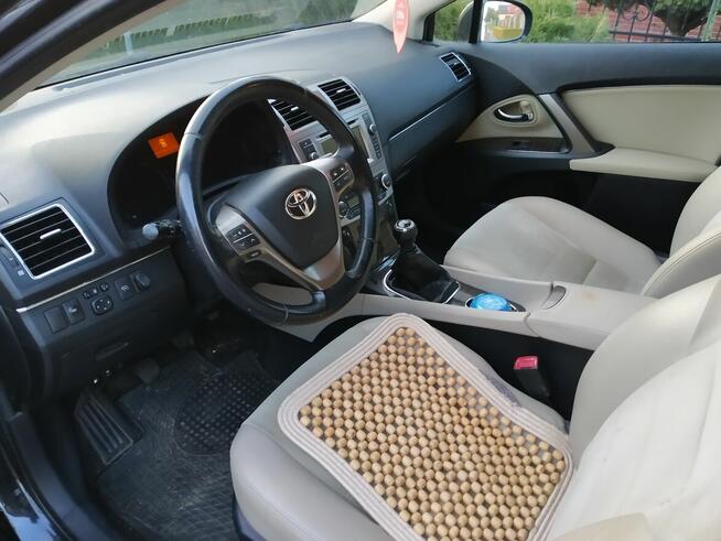 Sprzedam Toyotę Avensis T27 kombi