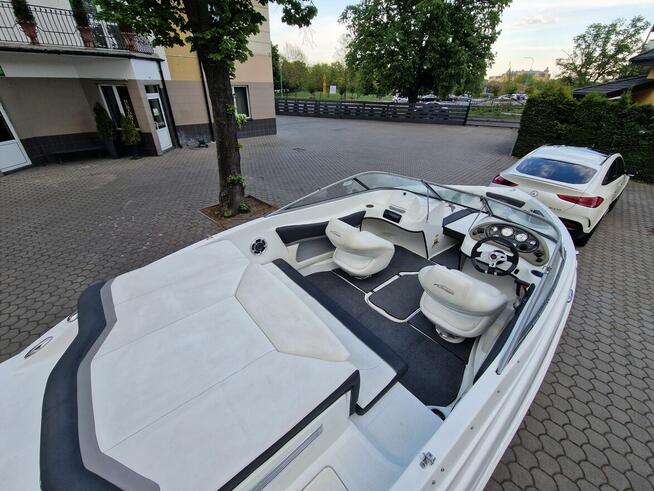 CARAVELLE Motorówka Sprortowa 4.3L V6 Mercruiser z przyczepk