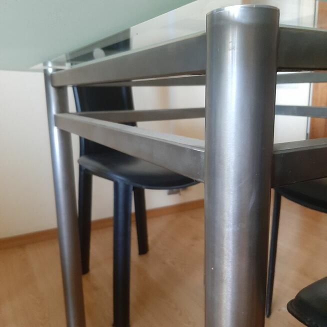 Stół stal nierdzewna i szkło + 4 krzesła eko skóra