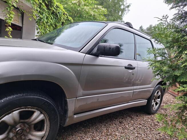 Subaru forster 2006, automat, na chodzie lekko uszkodzony