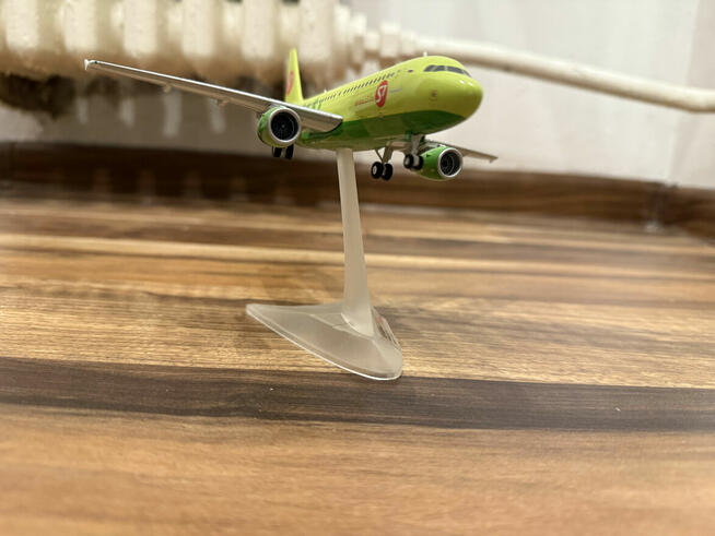 Model Herpa AIRBUS A319 S7 1:200 VP-BHQ