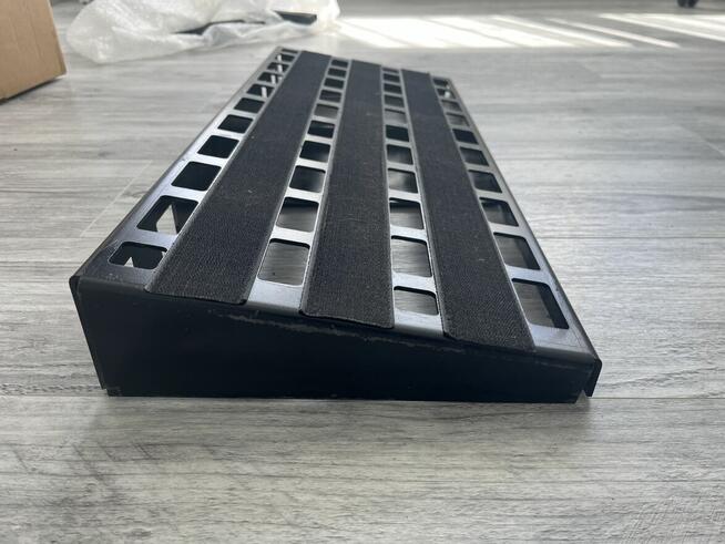 Solidny Pedalboard