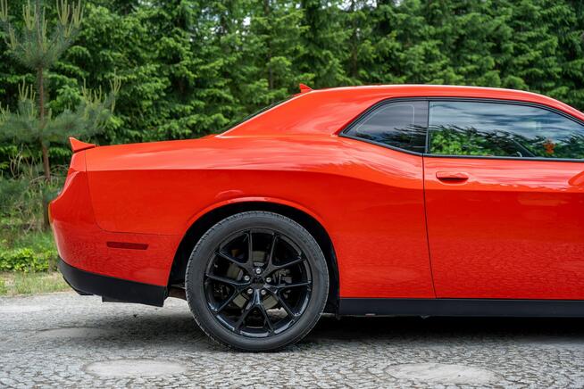 Dodge Challenger R/T / 5.7 V8 HEMI 375KM / Alpine / GO MANGO / Import USA / FV