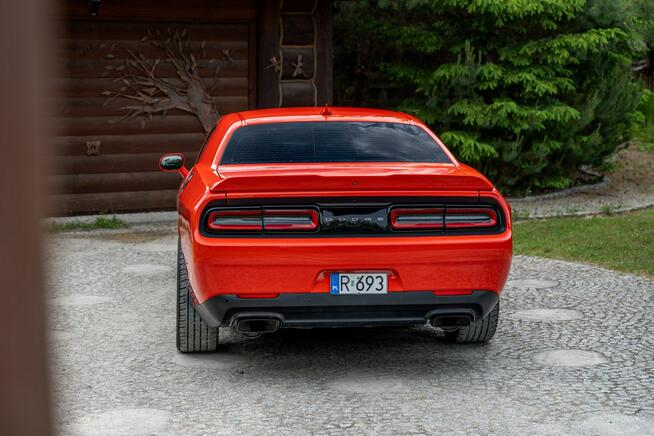 Dodge Challenger R/T / 5.7 V8 HEMI 375KM / Alpine / GO MANGO / Import USA / FV
