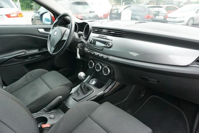Alfa Romeo Giulietta polski salon, atrakcyjny przebieg