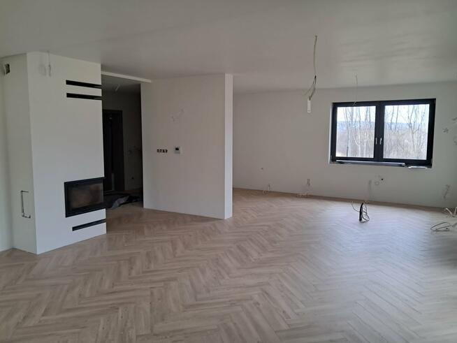 Dom NOWY ,212 m2, Piękne widoki , 5 km od Kielc