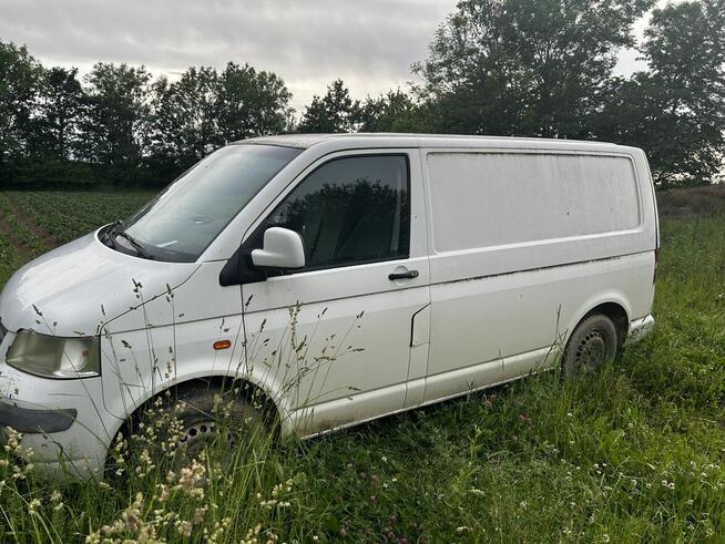 Sprzedam - VW T5 uszkodzony