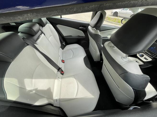 Toyota Prius 4