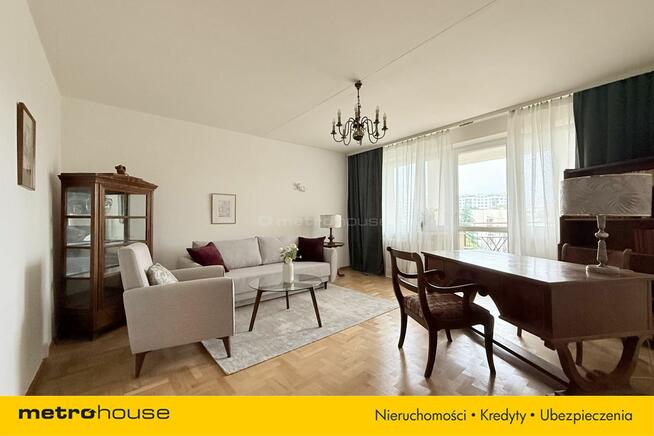 3 pokoje, duży balkon, blisko metro Imielin 600m