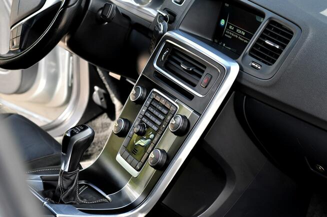 Volvo S60 2.0 D3 Lift Led R-Desing Alkantara Digital Navi FULL OPCJA