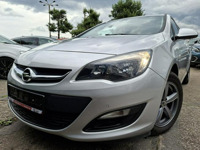 Opel Astra Klimatronic 2-stref, Podgrz. fotele + kierownica, PDC2x, 2 kpl. kół