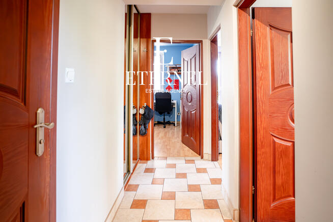 2 osobne pokoje + taras 15m i balkon. Pet friendly