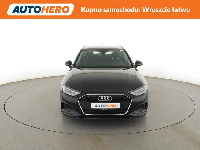 Audi A4 S-tronic niski przebieg mHEV 163KM navi grzane fotele PDC serwisy