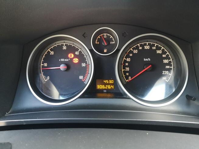 Opel Zafira 1.9 CDTI 120KM Klimatr Navi Temp Isofix ALU 17 7-osobowy Serwisowany