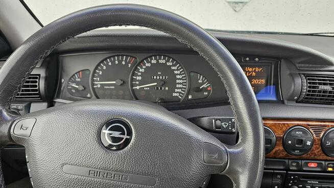Opel Omega 2,5 v6 *automat* napęd tył *welury*
