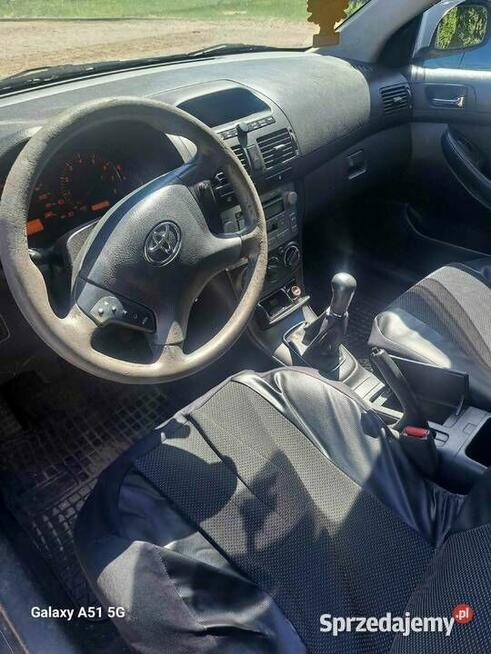 Syndyk sprzeda udział 1/2 samochodu Toyota Avensis 1.6 KAT.