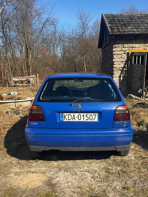 Syndyk sprzeda samochód Volkswagen Golf