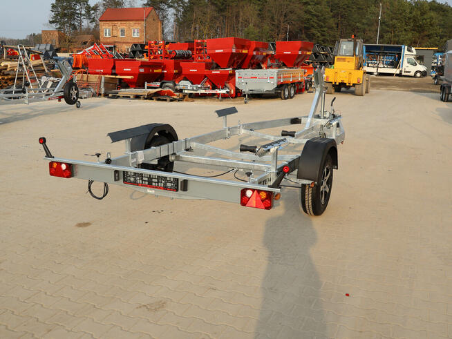 Przyczepa do łodzi TEMARED BOAT B13/076/21 V z LED