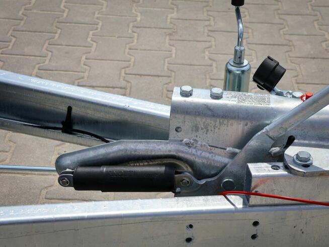 TEMARED CARPLATFORM 4021/2 laweta dwuosiowa 2700 kg