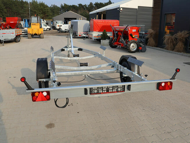 Przyczepa do łodzi TEMARED BOAT B13/076/21 V z LED