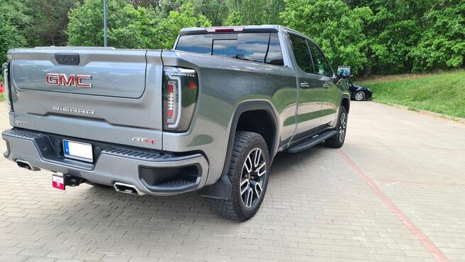 Samochód osobowy GMC Sierra 1500