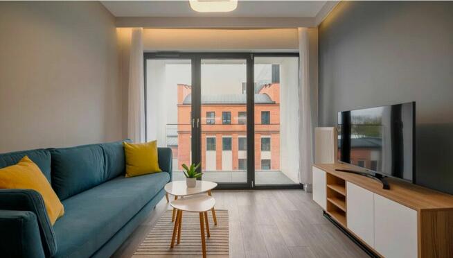Apartament 2-sypialniowy z parkingem Fabryczna City
