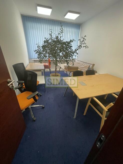 Parking,recepcja,dostęp24h,ochrona, wys.standard