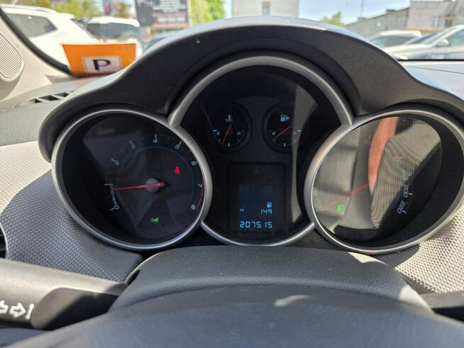 Chevrolet Cruze 1.8 Benzyna 141 KM, Klimatyzacja, Alufelgi, Grzane Fotele, Nawigacja
