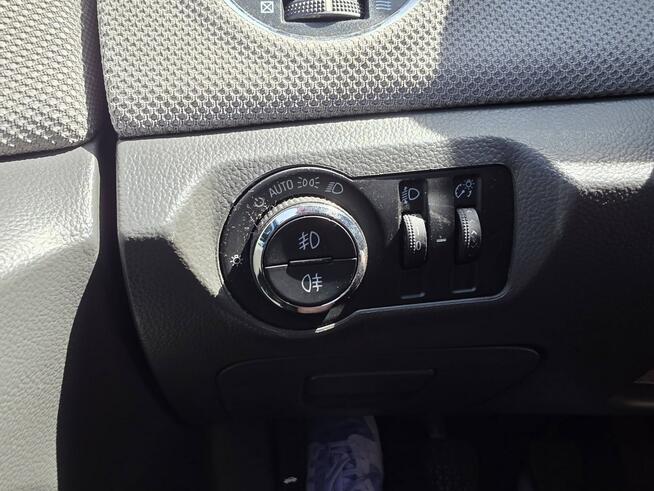 Chevrolet Cruze 1.8 Benzyna 141 KM, Klimatyzacja, Alufelgi, Grzane Fotele, Nawigacja