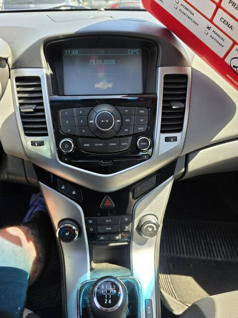 Chevrolet Cruze 1.8 Benzyna 141 KM, Klimatyzacja, Alufelgi, Grzane Fotele, Nawigacja