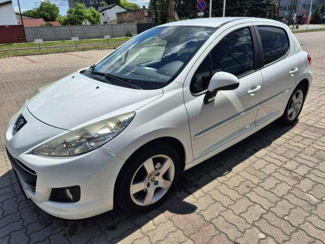 Peugeot 207 Bardzo ładny/ klimatronic/ Serwisowany