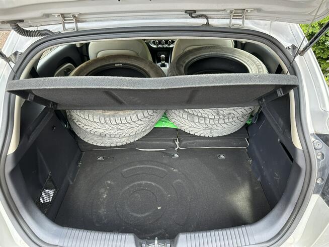 Kia Rio Polski salon, 2 kpl. opon nowych, klimatyzacja, znikomy przebieg, ESP