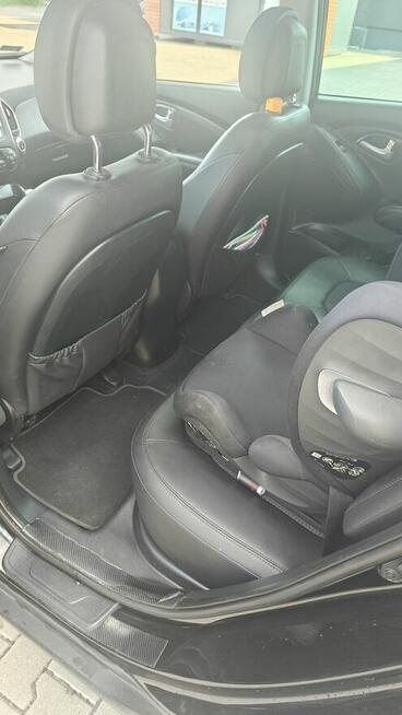 Hyundai ix35 1.7 diesel blue driver