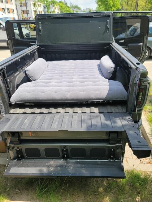 Samochód osobowy GMC Sierra 1500