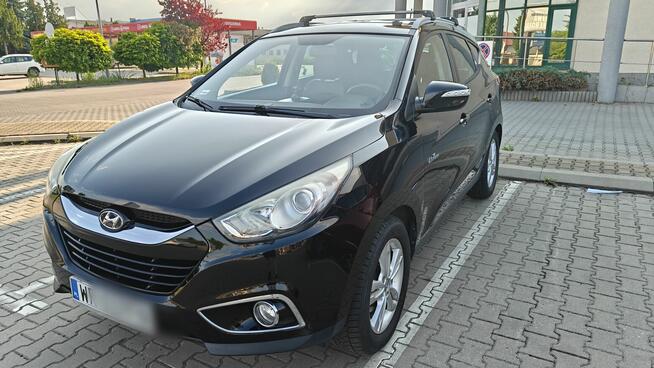 Hyundai ix35 1.7 diesel blue driver