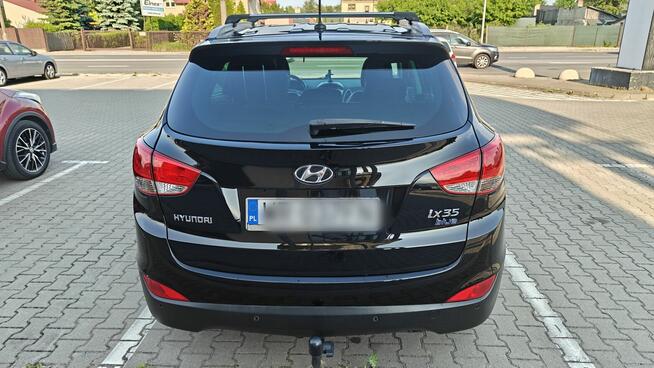 Hyundai ix35 1.7 diesel blue driver